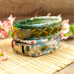 Zwei TsukiAshi Obi Halsbänder. Das obere ist aus zwei grünen Stoffen und da untere aus zwei blauen stoffen